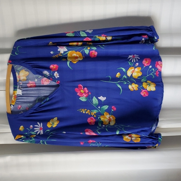 Old Navy Flowered Blouse EUC - Picture 1 of 5